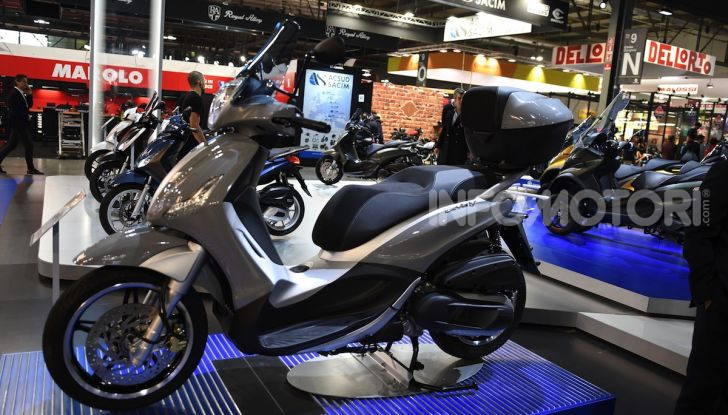 [VIDEO] EICMA 2019, tutte le novità di Piaggio, Vespa, Aprilia e Moto Guzzi - Foto 48 di 57