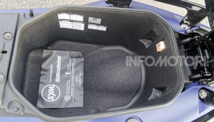 Prova SYM Maxsym TL 500, il maxi bicilindrico “non estremo” che mancava - Foto 3 di 28