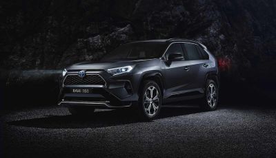 Toyota RAV4 plug-in Hybrid conquista il Los Angeles Auto Show