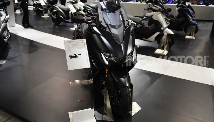 [VIDEO] Yamaha: Tracer 700 e TMAX si prendono la ribalta a EICMA 2019 - Foto 4 di 30