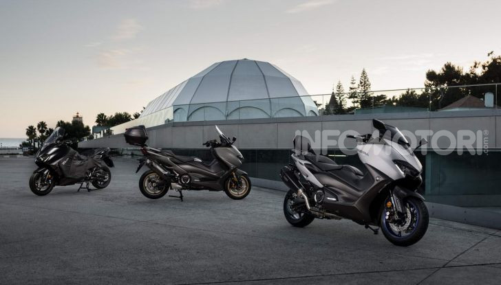 Video prova in anteprima Yamaha TMAX 560 2020, è maggiorenne ma continua a crescere - Foto 3 di 83