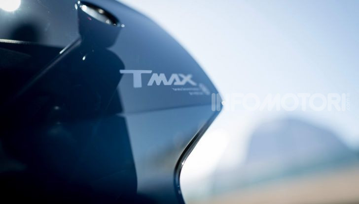 Video prova in anteprima Yamaha TMAX 560 2020, è maggiorenne ma continua a crescere - Foto 26 di 83