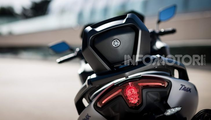 Video prova in anteprima Yamaha TMAX 560 2020, è maggiorenne ma continua a crescere - Foto 29 di 83