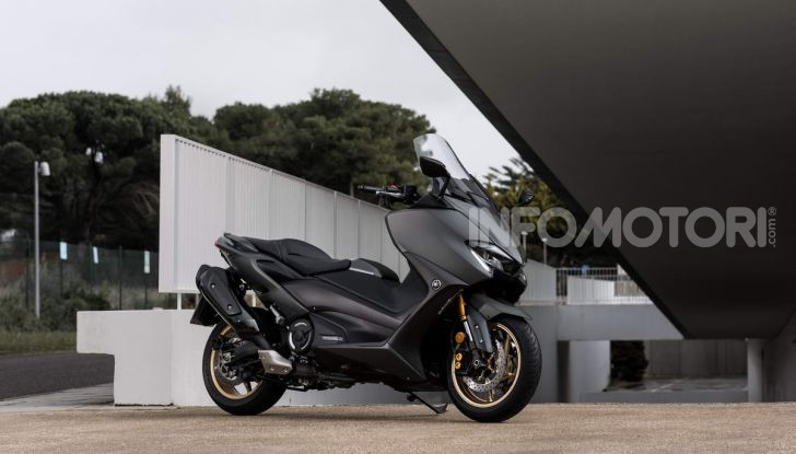 Video prova in anteprima Yamaha TMAX 560 2020, è maggiorenne ma continua a crescere - Foto 48 di 83