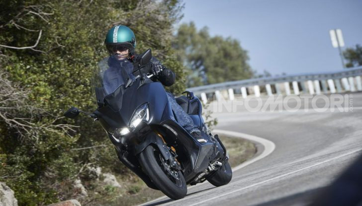 Video prova in anteprima Yamaha TMAX 560 2020, è maggiorenne ma continua a crescere - Foto 73 di 83