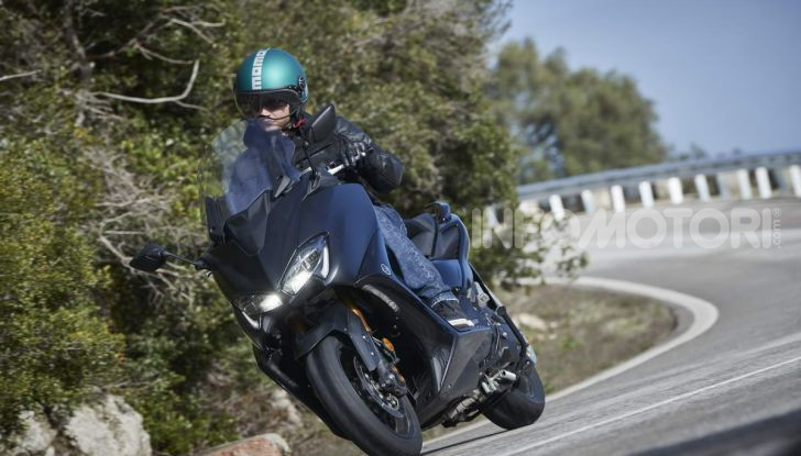Video prova in anteprima Yamaha TMAX 560 2020, è maggiorenne ma continua a crescere - Foto 74 di 83