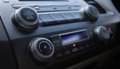 Frequenze Radio Italia: come ascoltarla in streaming in automobile