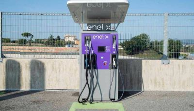 Colonnine elettriche: si va verso la proroga degli incentivi e il mondo moto ringrazia