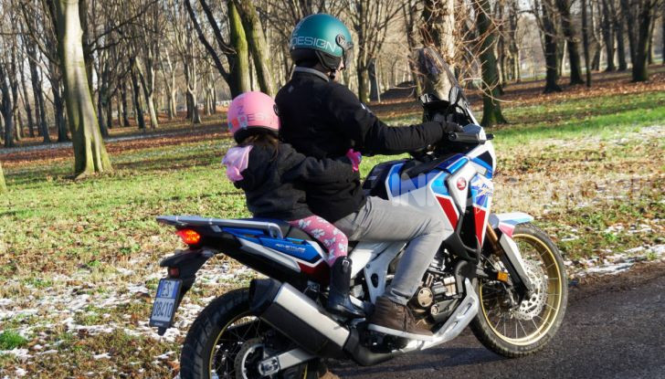 Bambini in moto e scooter, tutte le regole ed a quanti anni si può iniziare - Foto 2 di 12