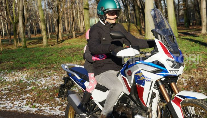 Bambini in moto e scooter, tutte le regole ed a quanti anni si può iniziare - Foto 7 di 12