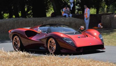 De Tomaso P72: una moderna macchina del tempo