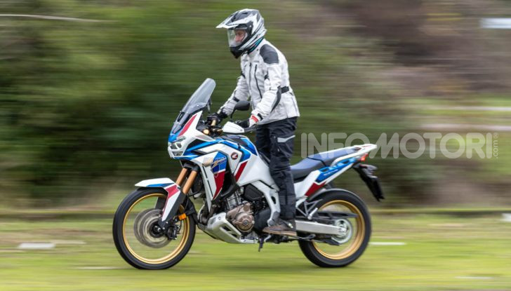 Prova Honda Africa Twin 1100 DCT Adventure Sports 2020: caratteristiche e prezzo - Foto 1 di 63