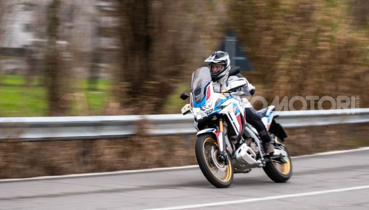Prova Honda Africa Twin 1100 DCT Adventure Sports 2020: caratteristiche e prezzo - Foto 4 di 63