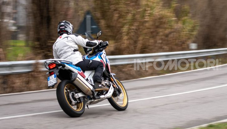 Prova Honda Africa Twin 1100 DCT Adventure Sports 2020: caratteristiche e prezzo - Foto 8 di 63