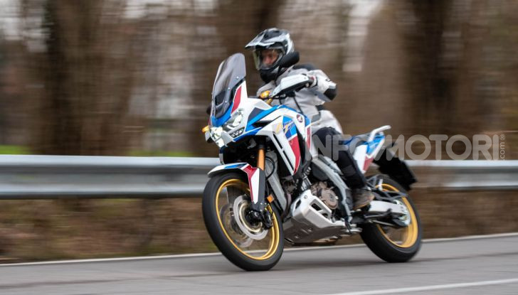 Prova Honda Africa Twin 1100 DCT Adventure Sports 2020: caratteristiche e prezzo - Foto 9 di 63