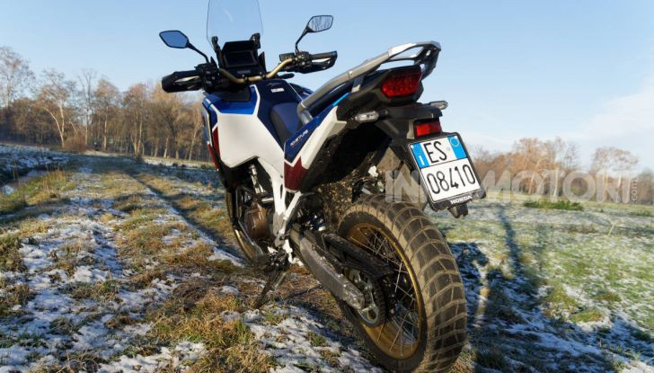 Prova Honda Africa Twin 1100 DCT Adventure Sports 2020: caratteristiche e prezzo - Foto 32 di 63