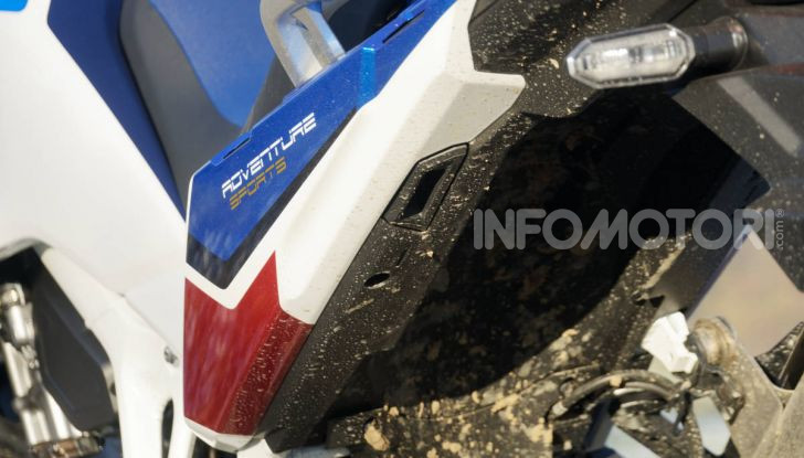 Prova Honda Africa Twin 1100 DCT Adventure Sports 2020: caratteristiche e prezzo - Foto 33 di 63