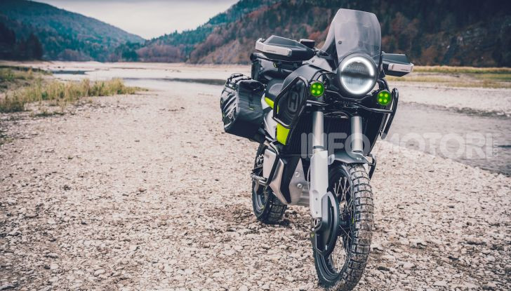 Husqvarna Norden 901: le immagini della versione definitiva - Foto 1 di 7