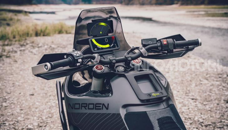 Husqvarna Norden 901: le immagini della versione definitiva - Foto 3 di 7