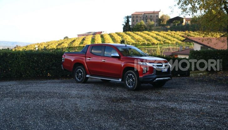 [VIDEO] Prova nuova Mitsubishi L200: il pickup veste da SUV per il 2020 - Foto 14 di 41