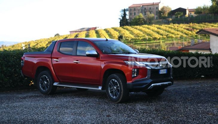 [VIDEO] Prova nuova Mitsubishi L200: il pickup veste da SUV per il 2020 - Foto 15 di 41