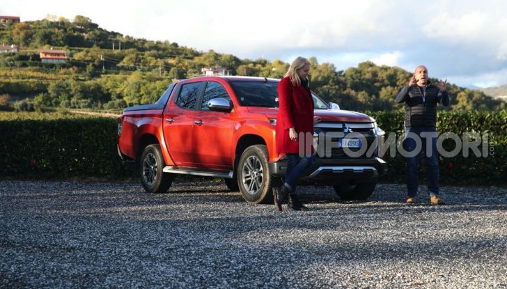 [VIDEO] Prova nuova Mitsubishi L200: il pickup veste da SUV per il 2020 - Foto 27 di 41