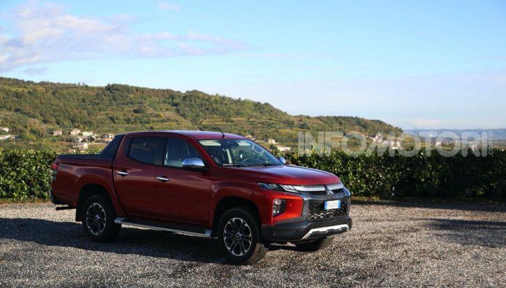 [VIDEO] Prova nuova Mitsubishi L200: il pickup veste da SUV per il 2020 - Foto 6 di 41