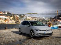 Nuova Volkswagen Golf 8: prova su strada, motori e prezzi