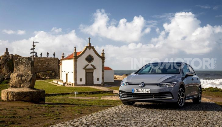 Nuova Volkswagen Golf 8: prova su strada, motori e prezzi - Foto 16 di 22