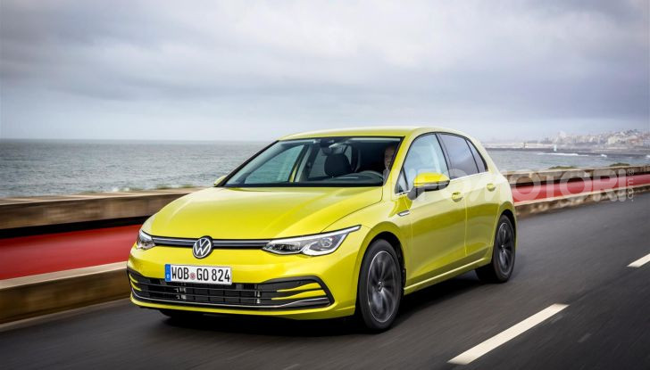Nuova Volkswagen Golf 8: prova su strada, motori e prezzi - Foto 22 di 22