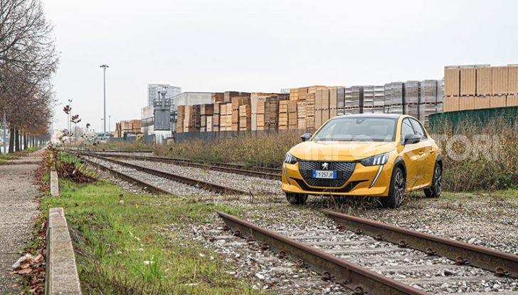 [VIDEO] Prova nuova Peugeot 208 GT Line 2020: la più bella del reame! - Foto 8 di 26