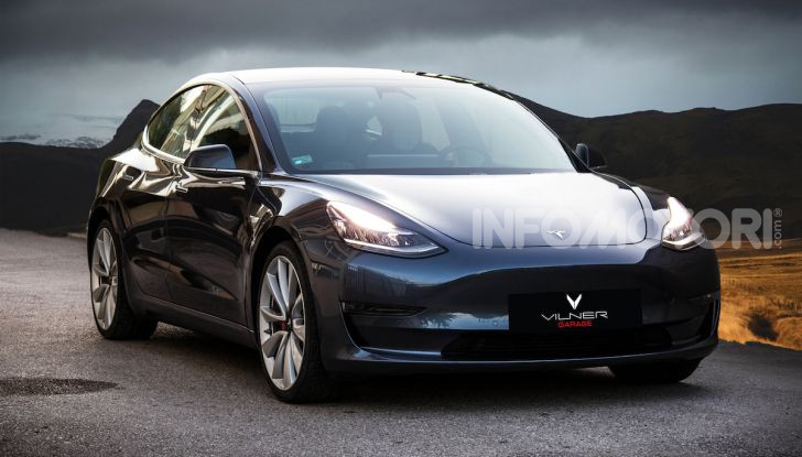 Una Tesla Model 3 a Capo Nord per testare la batteria - Foto 3 di 9
