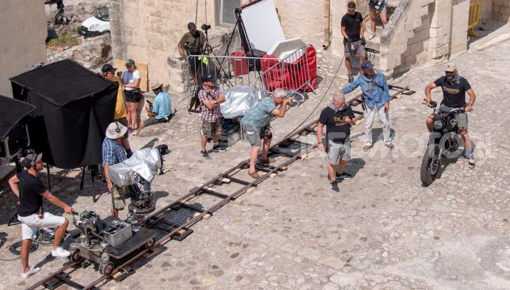 Triumph sbarca al cinema al fianco di James Bond - Foto 2 di 4