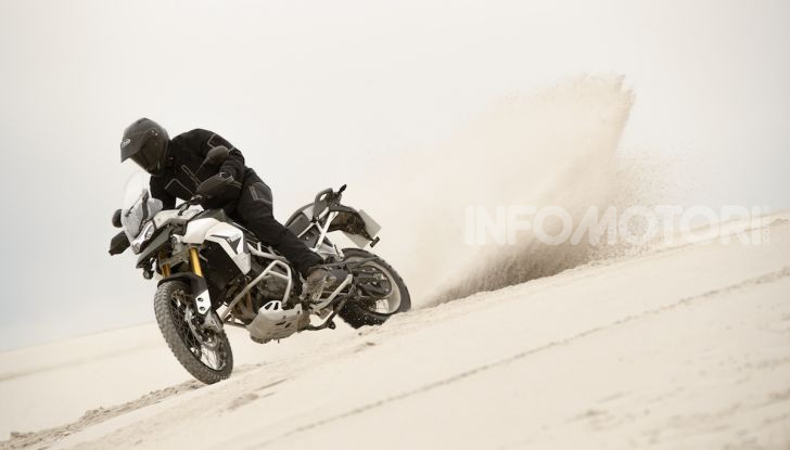 Triumph Tiger 900 si rinnova e si migliora - Foto 11 di 12