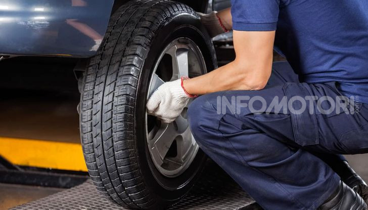 inversione gomme auto