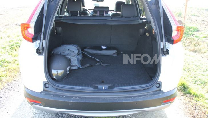 Prova nuovo Honda CR-V: il SUV compatto re dei consumi - Foto 9 di 30