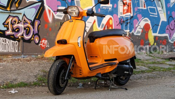 Prova Lambretta V 200 Special, il Lambro torna a scorrere su due ruote - Foto 4 di 25