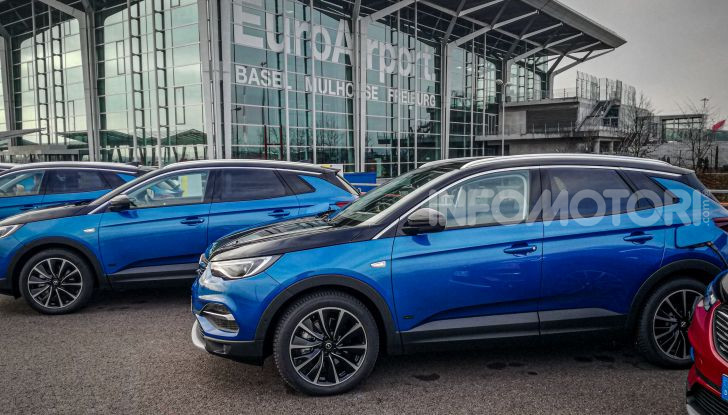 Prova Opel Grandland X Hybrid4, il SUV ecologico per andare ovunque - Foto 2 di 15