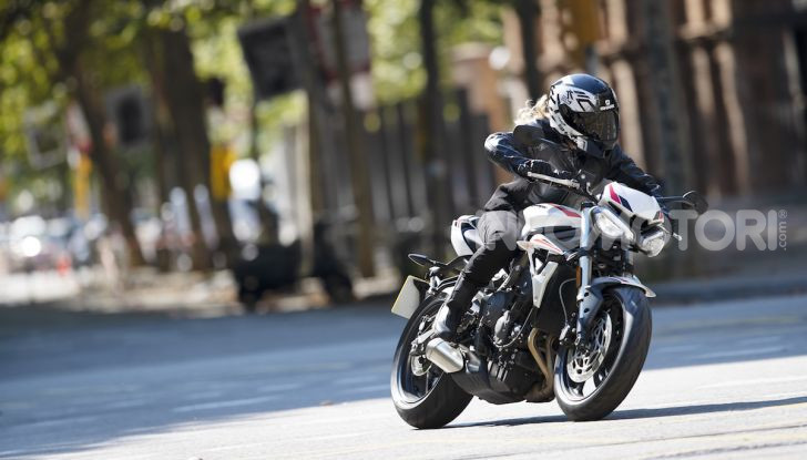 Il 2020 di Triumph si apre col lancio della nuova Street Triple S - Foto 16 di 35