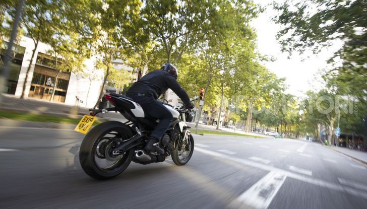 Il 2020 di Triumph si apre col lancio della nuova Street Triple S - Foto 21 di 35
