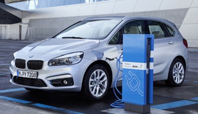 Germania: con le auto elettriche a rischio 400.000 posti di lavoro