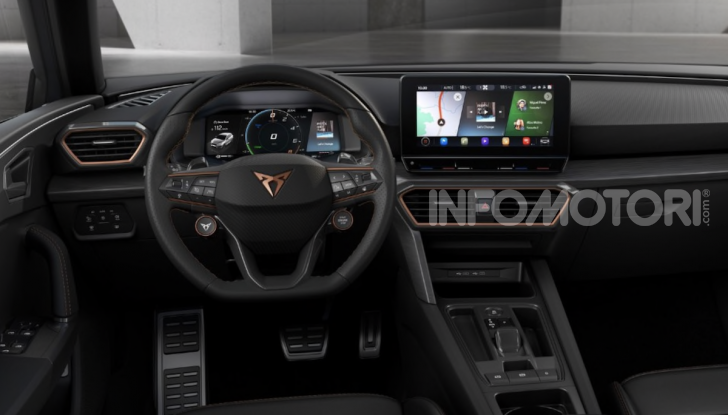 Cupra Leon 2020: look e motori da sportiva anche ibrida plug-in - Foto 3 di 11