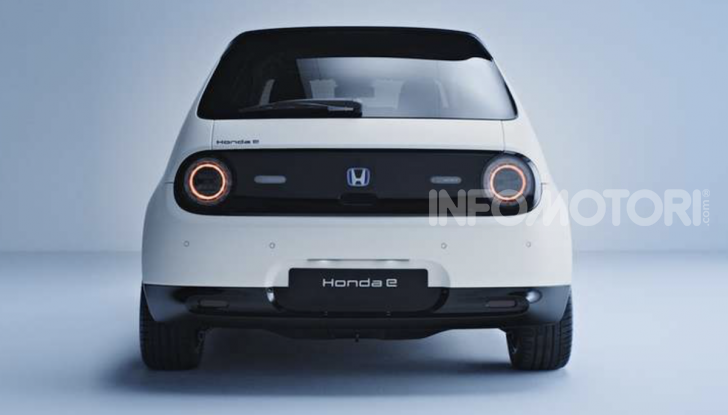 [VIDEO] Prova nuova Honda E: la citycar elettrica tutto divertimento! - Foto 7 di 14