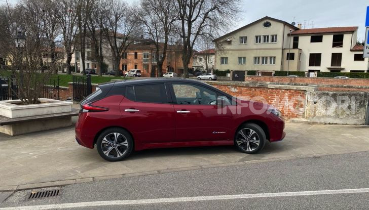 Nissan Leaf e+ 62 kWh prova su strada: prestazioni, autonomia e prezzi - Foto 5 di 37