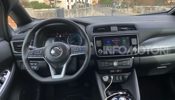 Nissan Leaf e+ 62 kWh prova su strada: prestazioni, autonomia e prezzi - Foto 10 di 37