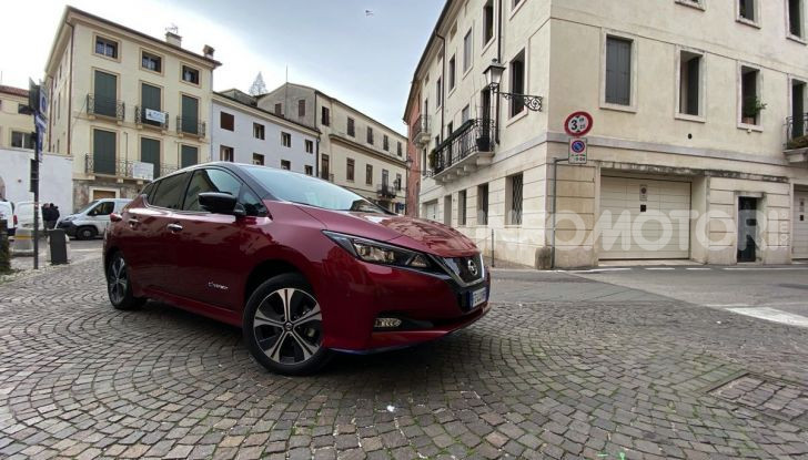 Nissan Leaf e+ 62 kWh prova su strada: prestazioni, autonomia e prezzi - Foto 1 di 37