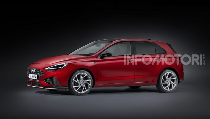 Nuova Hyundai i30: carattere sportivo con un cuore green - Foto 3 di 5