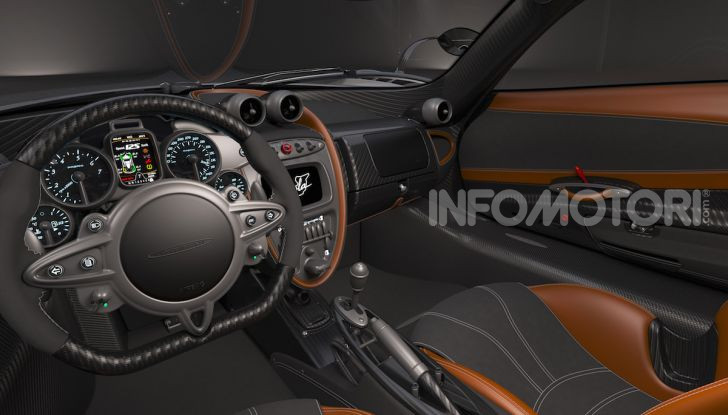 Pagani Roadster BC: V12 e 850 CV - Foto 13 di 47