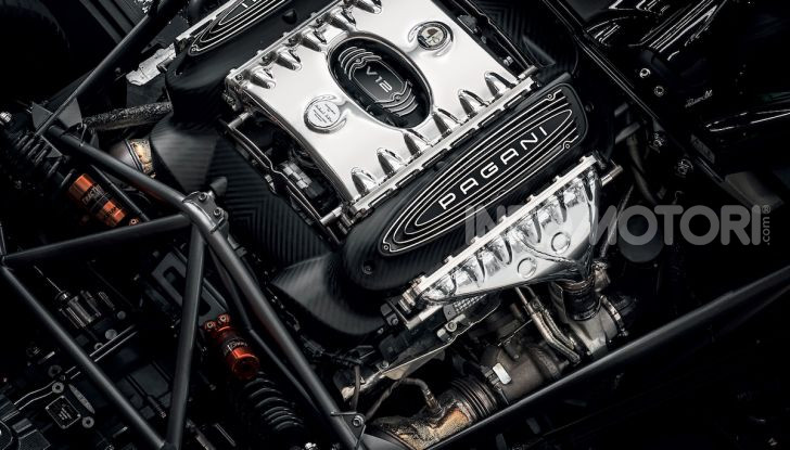 Pagani Roadster BC: V12 e 850 CV - Foto 18 di 47