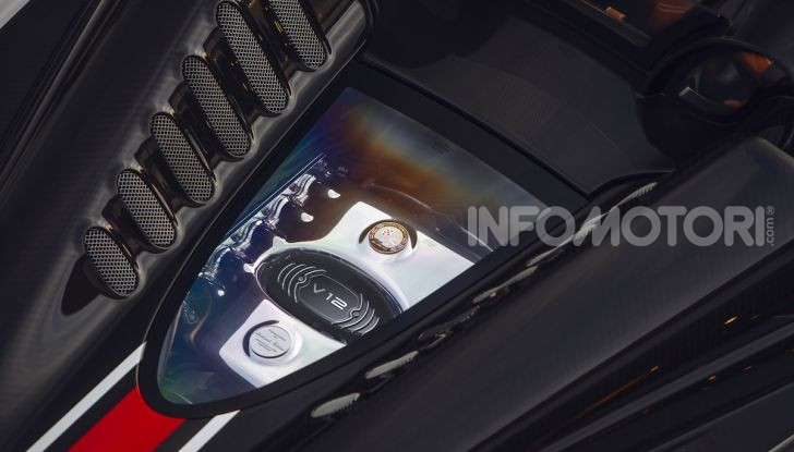 Pagani Roadster BC: V12 e 850 CV - Foto 44 di 47